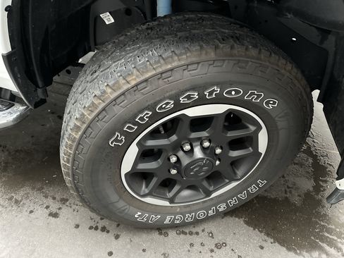 Used 2025 RAM 2500 Laramie AWD/4WD image 12