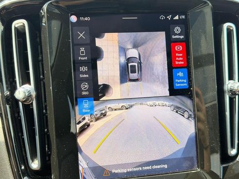 Certified 2026 Volvo XC40 B5 Plus AWD/4WD image 21