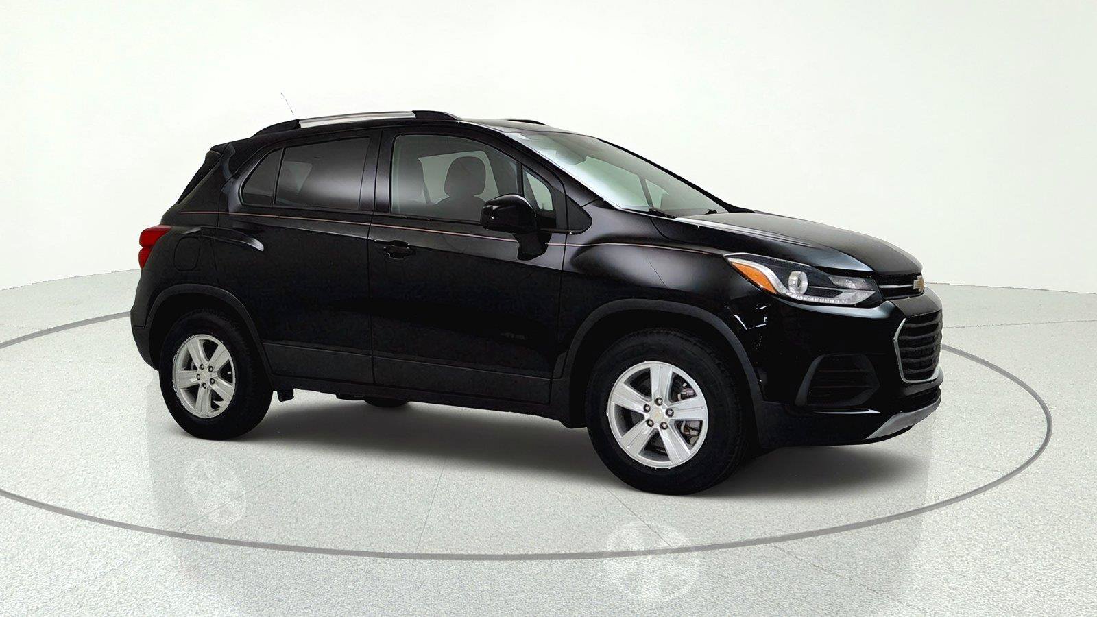 Used 2022 Chevrolet Trax LT w/ LT Convenience Package AWD/4WD image 8
