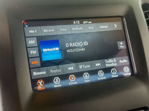 Used 2021 Jeep Cherokee Latitude Plus FWD image 28