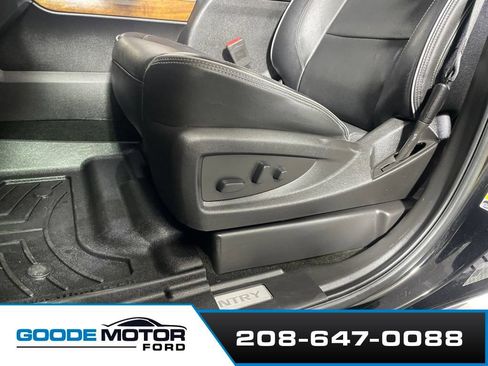 Used 2018 Chevrolet Silverado 1500 High Country AWD/4WD image 12
