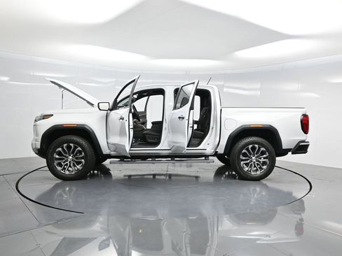 Used 2024 GMC Canyon Denali image 34