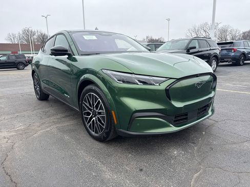 Used 2025 Ford Mustang Mach-E Premium image 4