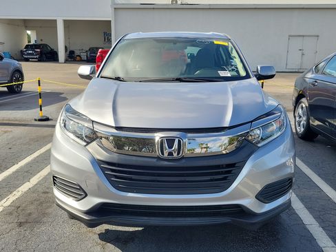 Certified 2022 Honda HR-V LX image 2