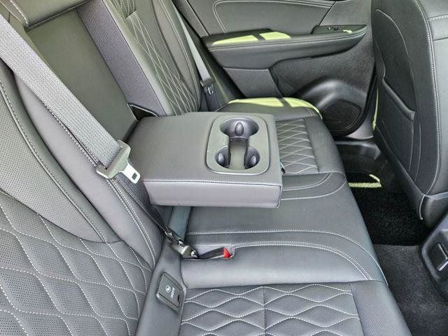 Used 2023 Buick Envision Avenir AWD/4WD image 18