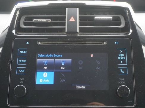 Certified 2019 Toyota Prius LE FWD image 8