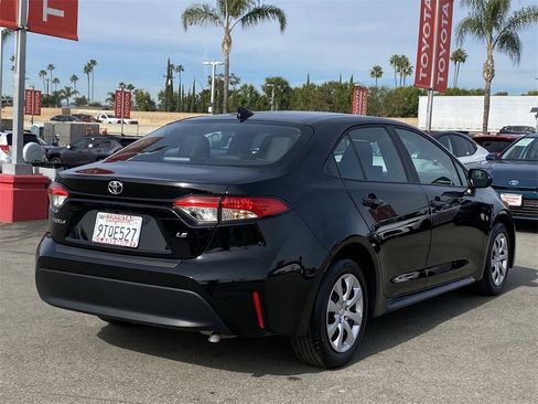 Certified 2025 Toyota Corolla LE image 6