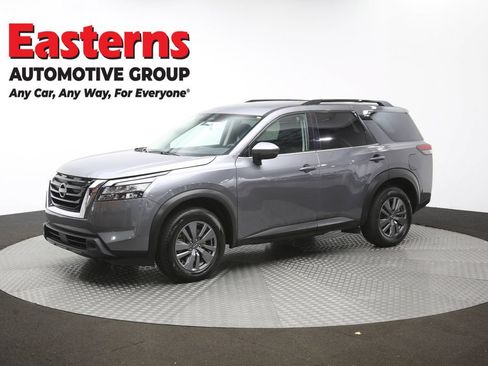 Used 2025 Nissan Pathfinder SV FWD image 57