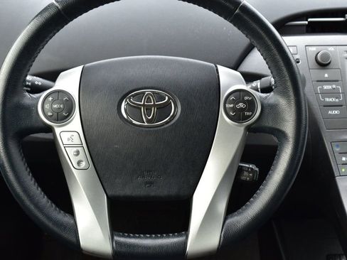 Used 2013 Toyota Prius Four FWD image 26