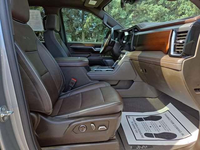Used 2024 GMC Sierra 3500 Denali w/ Denali Reserve Package AWD/4WD image 38