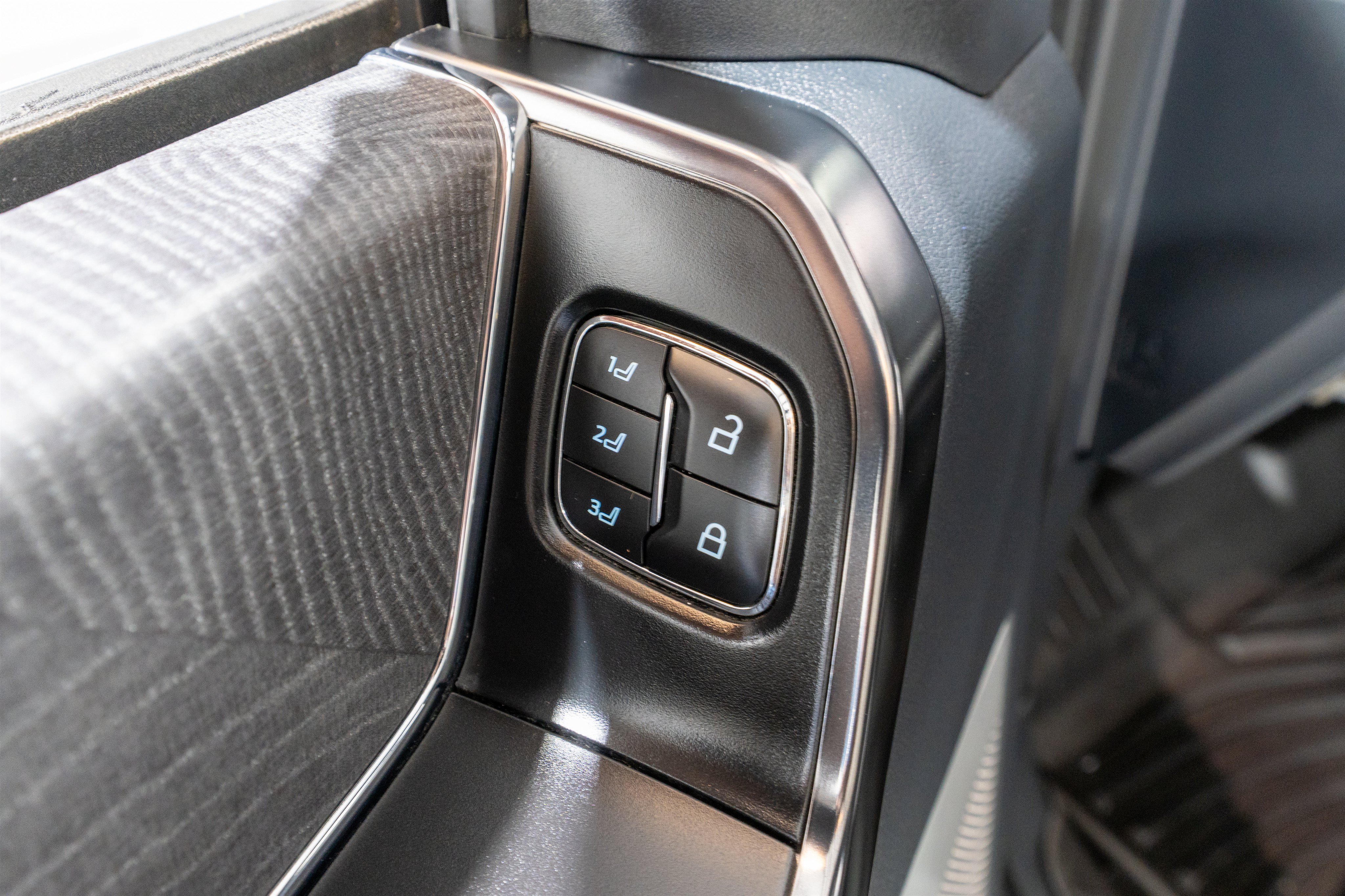 Used 2023 Ford F150 Platinum AWD/4WD image 17