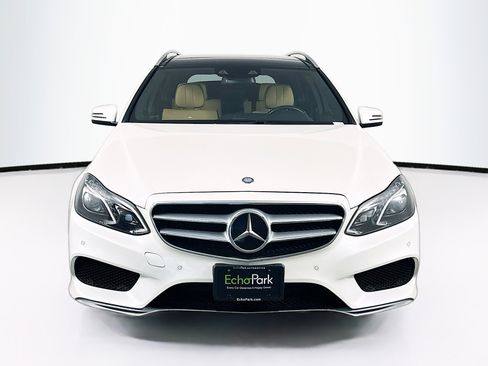 Used 2016 Mercedes-Benz E 350 4MATIC Wagon image 2