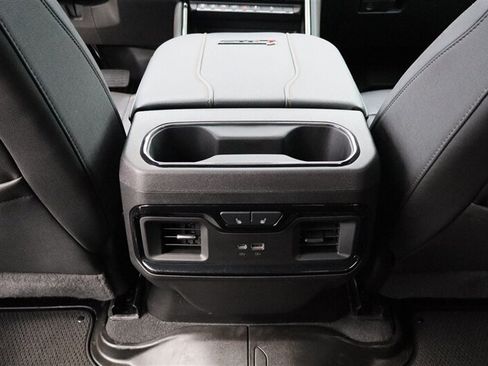 Used 2025 GMC Sierra 3500 AT4 w/ AT4 Premium Plus Package AWD/4WD image 30
