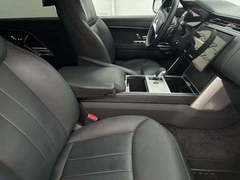 Used 2025 Land Rover Range Rover Long Wheelbase SE image 33