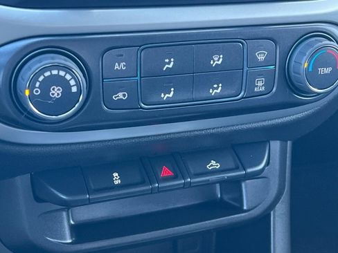 Certified 2022 Chevrolet Colorado LT w/ LT Convenience Package image 20