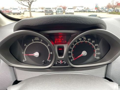 Used 2013 Ford Fiesta SE image 23