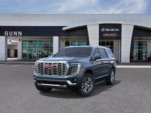 New 2026 GMC Yukon Denali w/ Sun & Power Step Package image 8