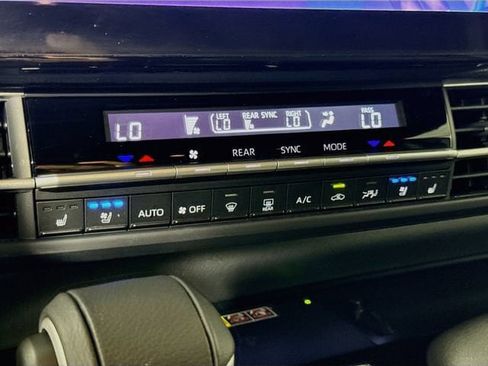 Certified 2026 Toyota Sienna Limited FWD image 17