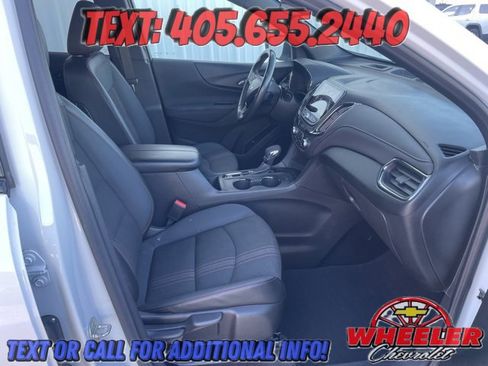 Used 2022 Chevrolet Equinox RS w/ Infotainment Package image 40