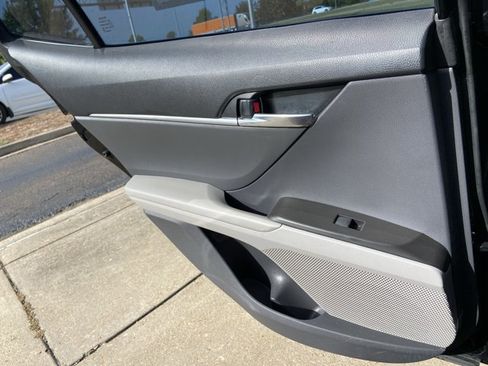 Used 2022 Toyota Camry SE FWD image 44