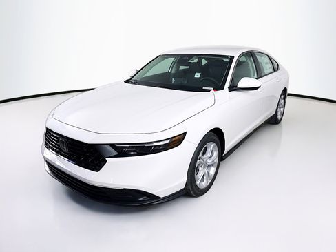 New 2025 Honda Accord LX image 4