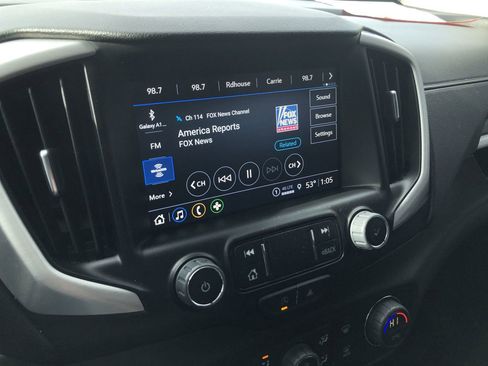 Used 2024 GMC Terrain SLT image 20