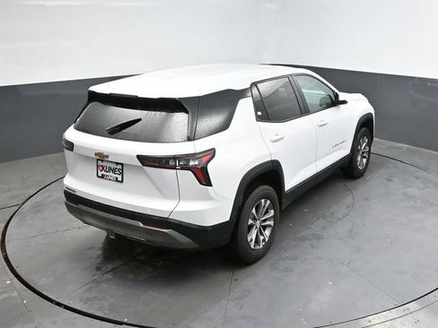 Used 2025 Chevrolet Equinox LT FWD image 33