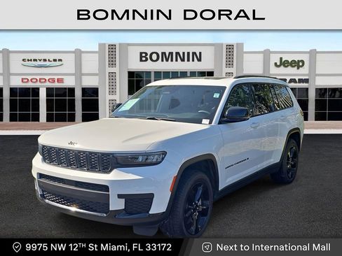 Used 2024 Jeep Grand Cherokee L Altitude AWD/4WD image 1