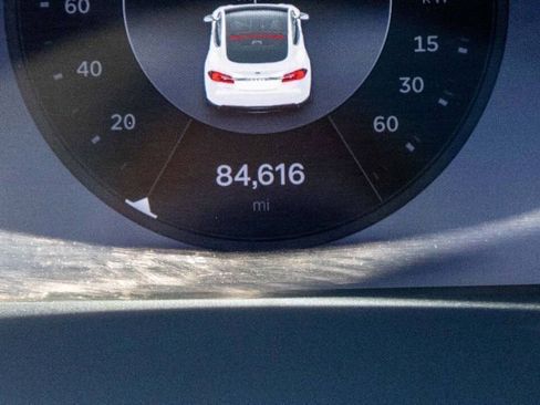 Used 2012 Tesla Model S Signature Performance image 21