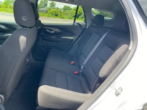 Certified 2024 GMC Terrain SLE FWD image 19