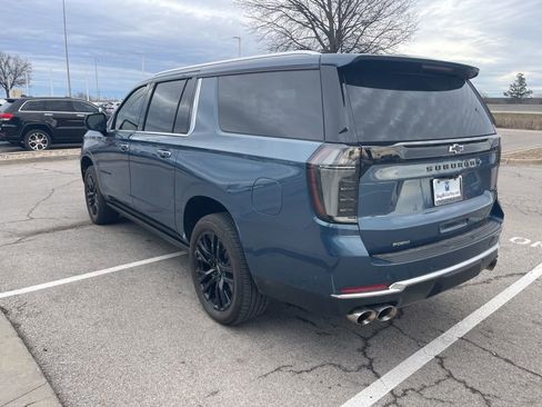 New 2025 Chevrolet Suburban Premier image 5