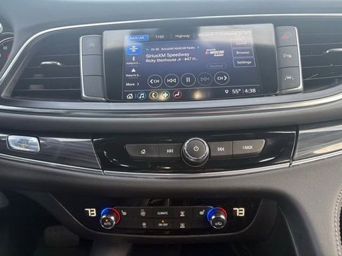 Certified 2023 Buick Enclave Essence image 25