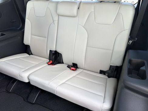 Used 2022 Kia Telluride SX FWD image 16