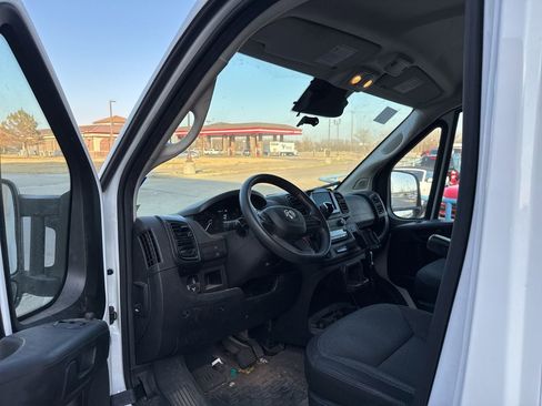 Used 2023 RAM ProMaster 2500 image 19
