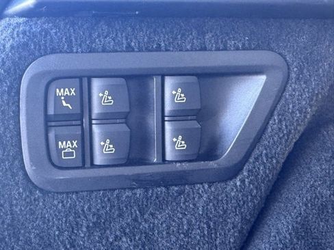 Used 2022 BMW ALPINA XB7 image 35