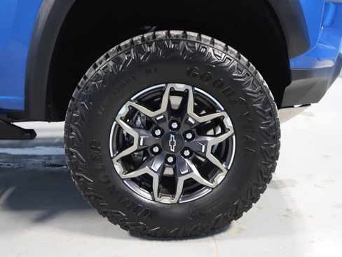 Used 2023 Chevrolet Colorado ZR2 w/ ZR2 Convenience Package III AWD/4WD image 37