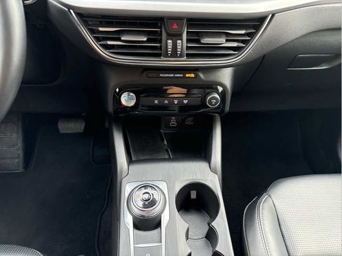 Used 2025 Ford Escape Platinum image 21