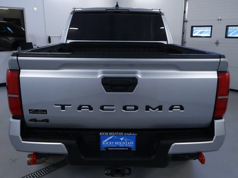 Used 2024 Toyota Tacoma TRD Off-Road AWD/4WD image 5