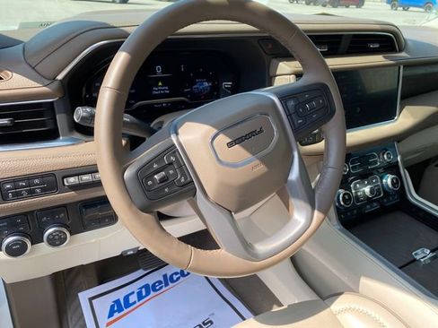 Used 2024 GMC Yukon XL Denali w/ Max Trailering Package image 11