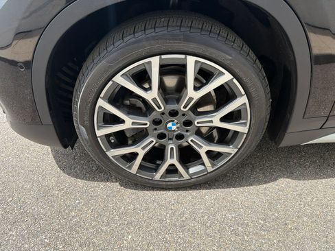 Used 2021 BMW X1 xDrive28i w/ Convenience Package AWD/4WD image 5