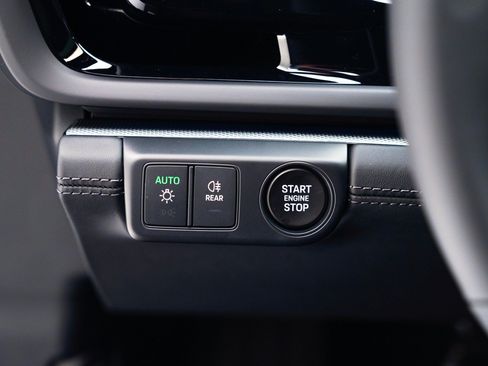 Certified 2026 Porsche Panamera image 28
