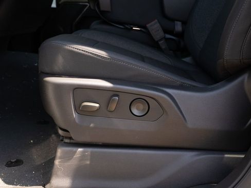 New 2025 Chevrolet Silverado 1500 LT image 19