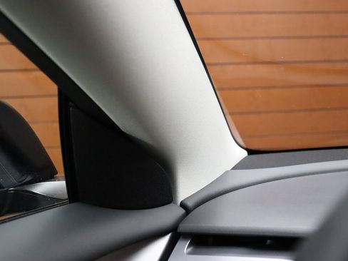 Used 2023 Tesla Model 3 Standard Range image 59