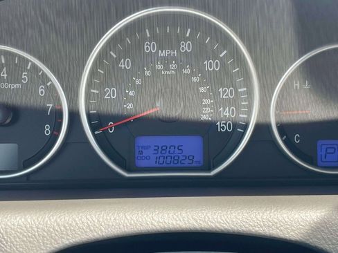 Used 2012 Hyundai Veracruz Limited w/ Navigation Pkg AWD/4WD image 27