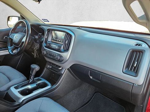 Used 2018 Chevrolet Colorado LT w/ LT Convenience Package image 20