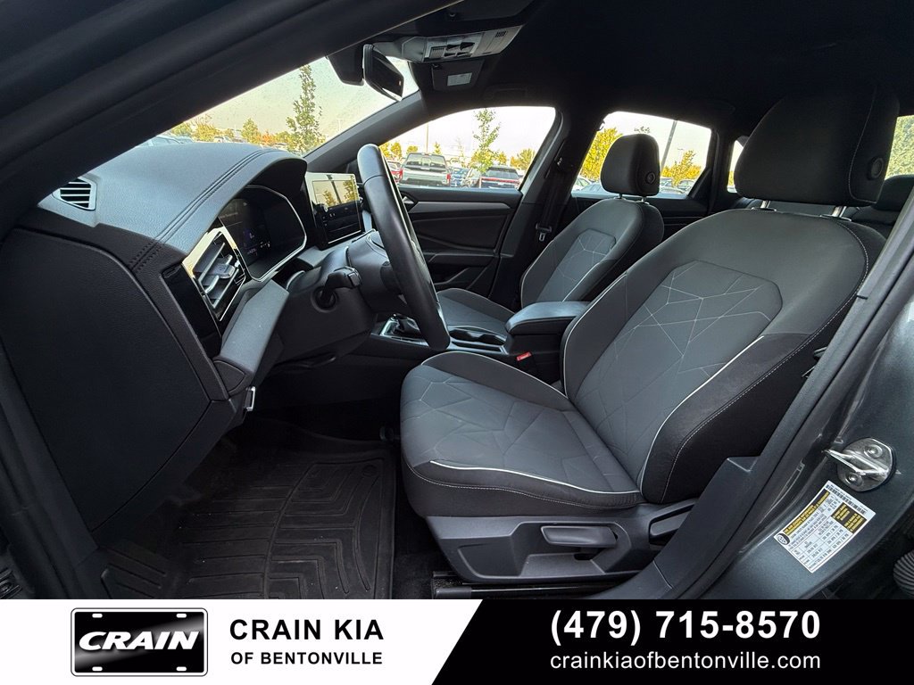 Used 2025 Volkswagen Jetta Sport FWD image 20