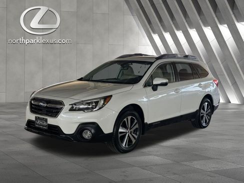 Used 2018 Subaru Outback 2.5i Limited AWD/4WD image 3