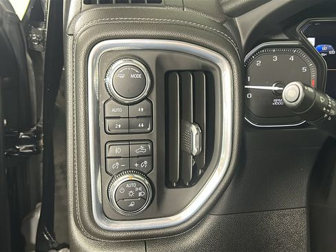 Used 2022 GMC Sierra 1500 Denali w/ Denali Premium Package AWD/4WD image 22
