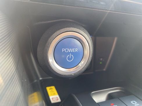 Used 2021 Toyota Venza Limited w/ Advanced Technology Package image 29