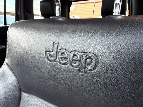 Used 2010 Jeep Liberty Limited w/ Tire & Wheel Group AWD/4WD image 22